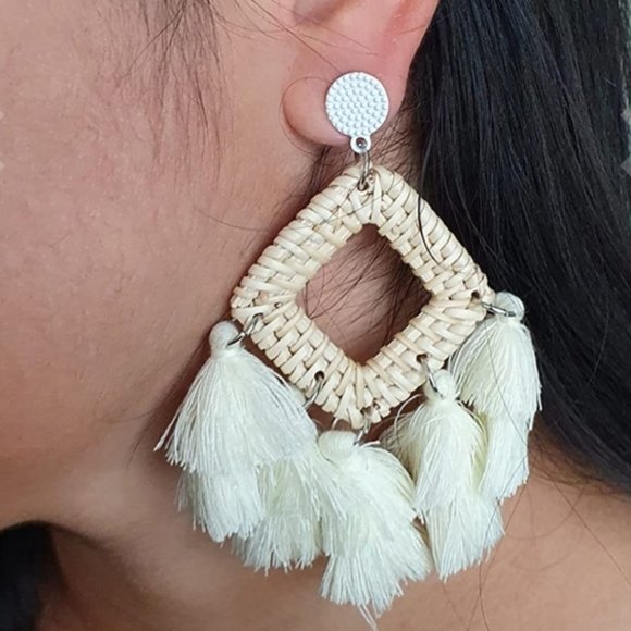 Betsey Johnson Rattan Wicker Straw Dangle Earrings - Picture 6 of 6